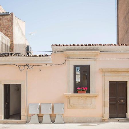 L'Antico Fondaco Vila Avola Exterior foto