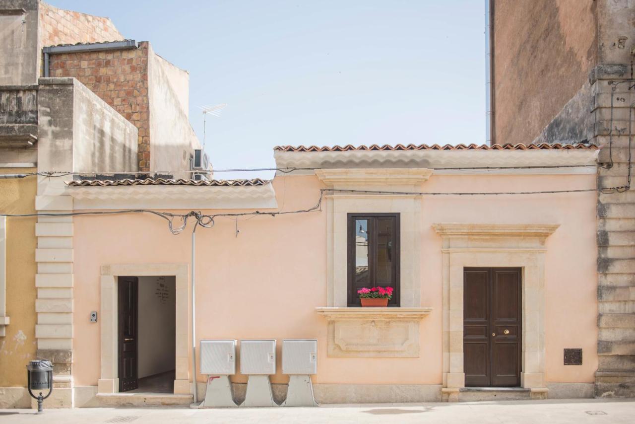 L'Antico Fondaco Vila Avola Exterior foto